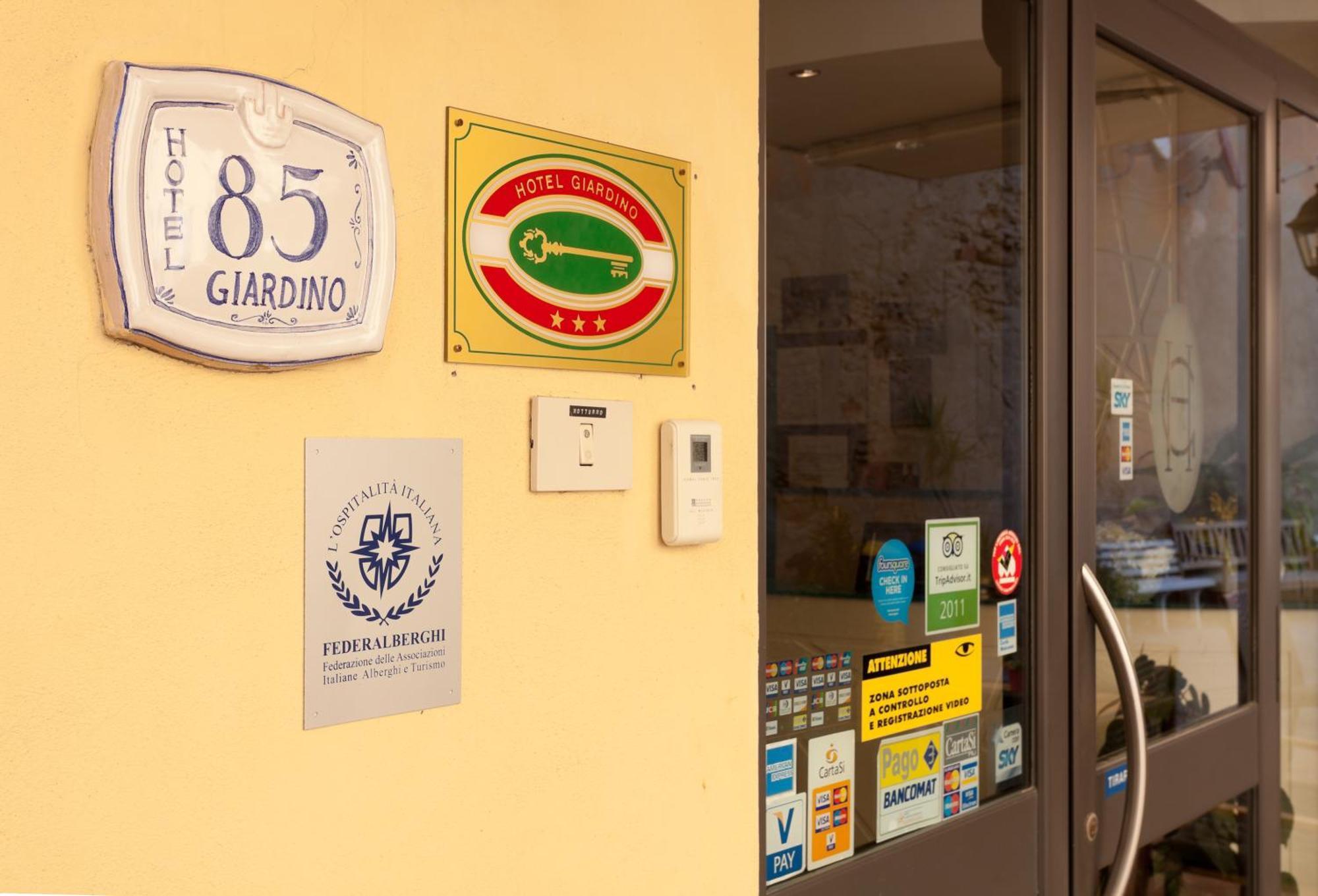 Parking Hotel Giardino Ливорно Экстерьер фото
