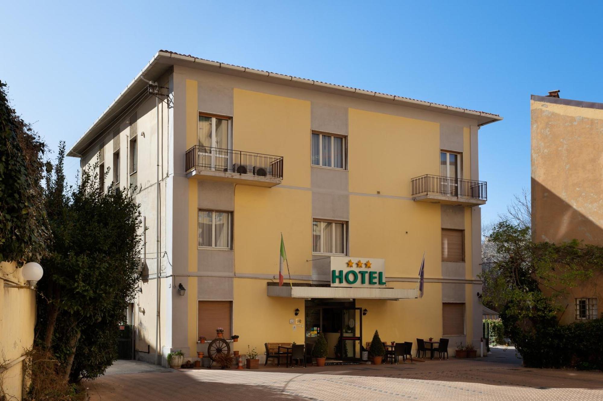 Parking Hotel Giardino Ливорно Экстерьер фото