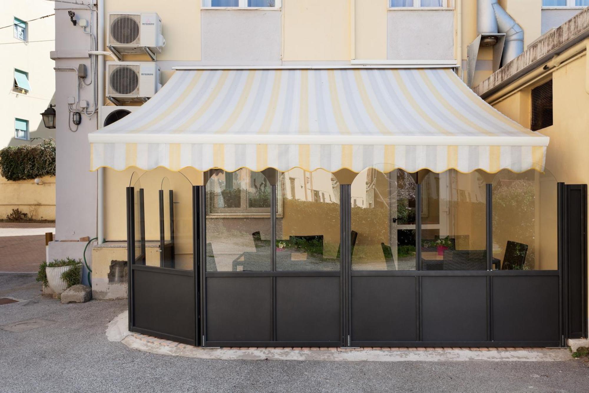 Parking Hotel Giardino Ливорно Экстерьер фото