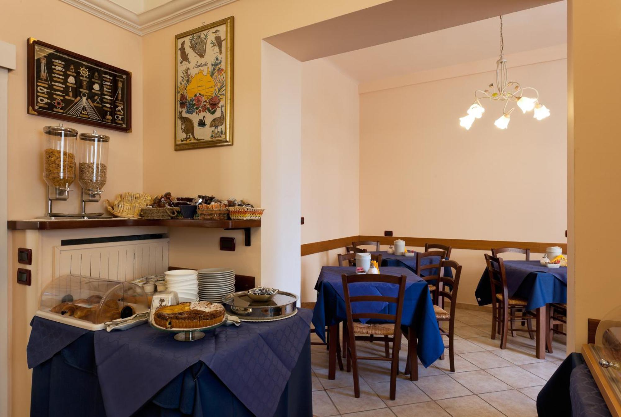 Parking Hotel Giardino Ливорно Экстерьер фото