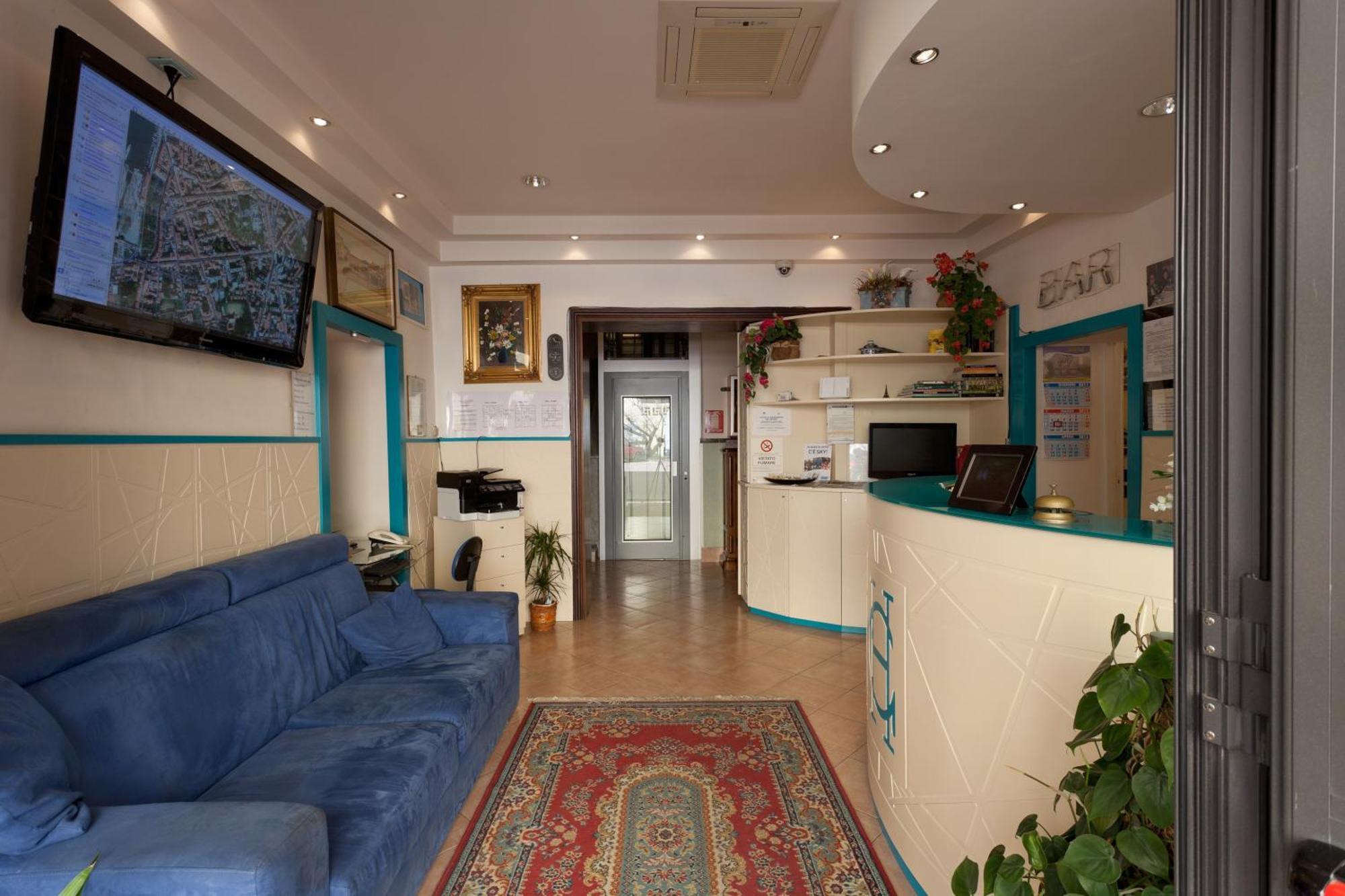 Parking Hotel Giardino Ливорно Экстерьер фото